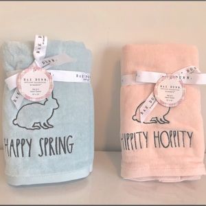 NWT Rae Dunn hand towels